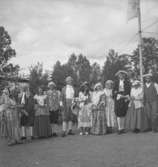 Siggebohyttans bergsmansgård, grupp.
29 juli 1945