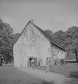 Utflykt till Hidinge gamla kyrka.
10 juni 1951.