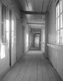 Siggebohyttans bergsmansgård, interiör.
27 oktober 1954.