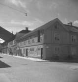 Bostadshus och affärsbyggnader. Kungsgatan 29, Lindesberg.
juli - augusti 1955.