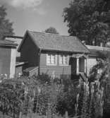Bostadshus. Lilla Bergsgatan 20 B, Askersund.
juli - december 1956.
