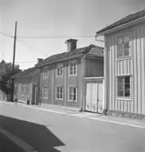 Bostadshus. St. Bergsgatan 27 A-B och 25, Askersund.
juli-december 1956.