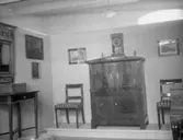 Fjugesta hembygdsgård, interiör.
Bilden tagen år 1954.