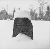 Minnessten med texten: 