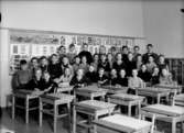 Vasaskolan, klassrumsinteriör, 34 pojkar med lärare Olof Lundin.Klass 4F, sal 2.