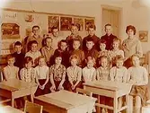 Stureskolan, klassrumsinteriör, klass 3ö, sal 6.22 skolbarn och lärarinna fru Marianne Christensson.