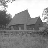 Kvistbro kyrka, exteriör.
September 1964.