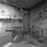 Hallgrens kopparslageri, interiör.
Augusti 1964.