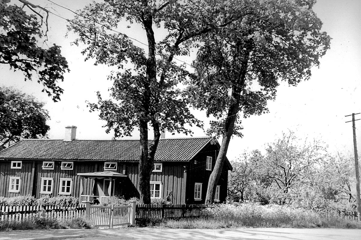Eric von Rosen, Hova rectory, north wing (where Carl XII’s corpse stood).