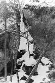 Klippor vid Stenkälla.
Vinterbild.
8 mars 1945.