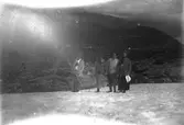 Ristafallen.
Grupp fyra personer.
Karl Hedström