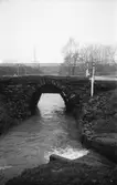 Gammal stenbro över Kålleredsbäcken i Rävekärr, år 1984. 