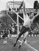 Leif Eriksson, fotboll, Örebro SK.
Fotbollsmatch. Leif Eriksson gjorde 1-0 på Ullevål i Norge, den 15 september 1968.