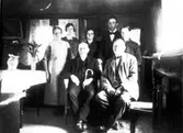Frans Oskar Ax 70-årsdag, 1922. Sittande från vänster: Frans Oskar Ax. ?  Karlstedt. Stående  fr.v.: Maria Ax, Elsa Karlsson,  ? Karlsson,  ? Karlstedt.