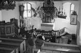 Stenhammarkvartetten med Lisbeth Vecchi, Ingrid Johansson, Malin Frankmar och Erik Hammarberg spelas in i Kållereds kyrka för grammofonutgivning, år 1984.

För mer information om bilden se under tilläggsinformation.