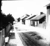 Repslagaregatan mot nordväst, vita huset till höger G.A. Jofuhrs.