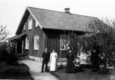 Knektagården. Frans och Ester Johansson, Hilma Tidqvist, sonen Herbert, Johannes och Inga-Stina JOnsson.