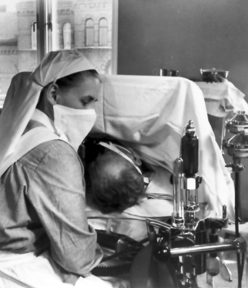 Olle Moqvist, “Narcosis.” Before the narcosis, the patient is slowly sweeping down during about 25 minutes. From the exhibition “Falköping in picture” 1952.