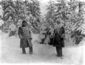 Två män.Vintermotiv.