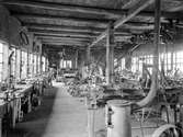 Hällaryds mekansika verkstad, interiörfoto beställt av ingenjör Adolfsson.