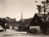 Gata i Anderslöv 1932, kyrkan i bakgrunden, foto Elina Nelander Trelleborg, 6985.