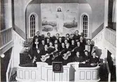 Kv. Svanen, Missionskyrkan, Danska vägen 131. Från Missionsförsamlingen 100 år. Musikföreningen i Norrkyrkan 1942.