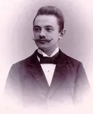 Hjalmar Lundin, banktjänsteman.