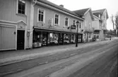 Tobaksaffären Torget Storgatan 1994, strax före nedläggningen. Storgatan vid Stora torget med tobaksaffären.