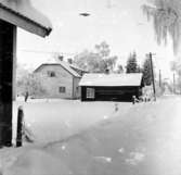Kättilstorp 8 Januari 1968 före VA-arbeten. Petterssons nedfallna stängsel.