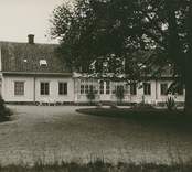 Kölby. Fotografi på brun kartong 
Bilden publicerad i Kalmar-Torsås Järnväg 1899-1924 s 109.