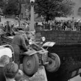 Vägskrapa genom Vasabron.
6 september 1955.