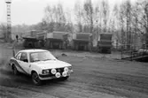 Rallytävlingen Bilexa-knixen som körs på stenbrottet Sabemas område år 1984.
Enligt inkommen uppgift: Förare: Roland Bergbom, Fjärås MK. Kartläsare: Mats Blomdal, Fjärås MK