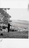 N. Vånga sn. Hans Majestät Konung Gustav VI Adolf på Lumbers hög den 19 augusti 1951.