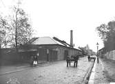 Gamla gasverket vid Sankt Larsgatan och Jernvägsparken, nedrifvet 1898.