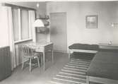 Ett exempel på hur ett sovrum kunde se ut på 1940-talet.