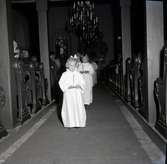 En procession i samband med att kyrkvaktmästare Gustav Svensson avgick den 1 november 1958.