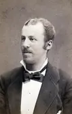 Axel Hugo Sellergren, operasångare. Född 6/12 1861, död 10/3 1919.