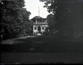 Restaurang Byttan invigdes den 1 juni 1881.
Byttan Bekostades av Johan Jeansson som också var initiativtagare till Stadsparken.
På bilden ser man Byttan efter restaureringen 1894.