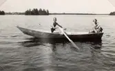 På Helgasjön 1933.
I båten: Thor och Margit Svärdell.
