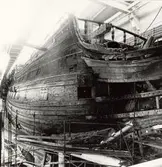 Regalskeppet Wasas mäktiga styrbordssida, nu  för första gången utan de fula byggnadsställningar, som i dagarna plockats ner.