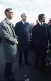 Den 30 september 1972 invigde dåvarande kronprins Carl Gustaf Ölandsbron på kalmarsidan.
Bengt Norling, kommunikationsminister, Stockholm
Sven-Göran Olhede, generaldirektör, Stockholm
