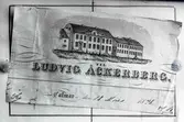 Gästgivaren 1/2/3, Södra Långgatan. Räkningsblankett från handlare Ludvig Åckerberg, 1840-talet.
De olika fastigheterna:
1. Handlare Forvalls hus ( förre detta Bruuns)
2. Doktor Elfströms hus (förre detta Skandinaviska Bankens)
3. Nordenanckars hus (förre detta Sveriges Kreditbank)