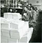 AB Papyrus. Kuvertavdelningen. 4 okända kvinnor.