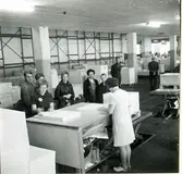 AB Papyrus. Fabriksvisning för de anställdas anhöriga 10/10 1970.