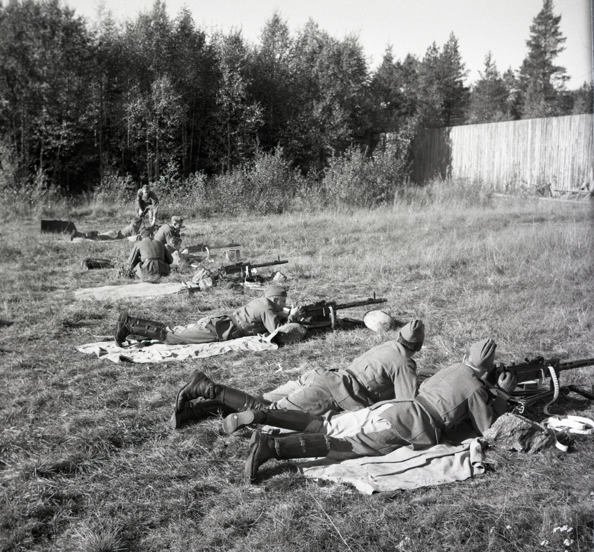 Bo Sallmander, Skjutövning med kulspruta. Värnplikt vid Norrlands dragonregemente K4, Umeå, 1955-1956.