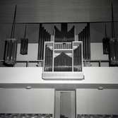 Bild på orgel tagen i samband med ett informationsmöte där biskopen informerar om pastoratsindelningen 23/8 1961.