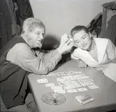 Teater, Klockmakarens dotter.

Medverkande: Britt Ångström, Åke Svensson, Liljan Bäck, Gerd Peters, Ingrid Lindström 27/10 1957.