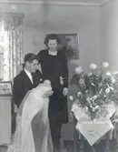 Makarna Linnéa och Seth Nylander med dottern Ingrid Maria. Flickan sedermera gift Olsson.