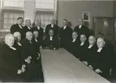Prästmöte i Kalmar, 1940-talet. Sittande vid bordsänden Biskop Brillioth, bakom honom Prosten Erland Björk, Kalmar.