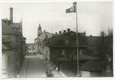 Kreugerhuset numera flyttat till Norra Långgatan, kvarteret Bokbindaren. Då ägaren till huset var tysk konsul flaggas det med Tysklands dåvarande nationsflagga. Det är alltså ingen markering av nazistsympatier.